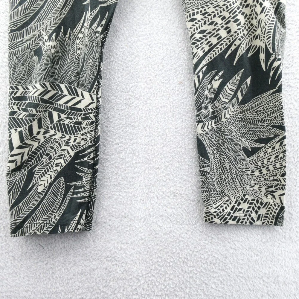 Nike Athletic Crop Leggings Womens XL Gray Floral Tropical Running Gym‎ Cropped